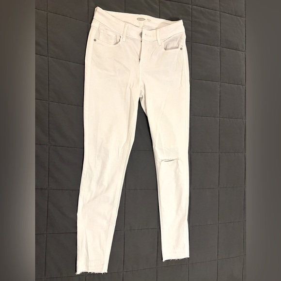 Old Navy Size 2 Rockstar mid-rise white skinny stretch ankle jeans - Picture 1 of 5